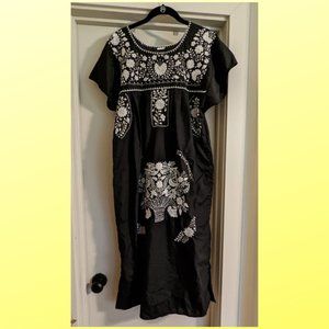Vintage Mexican Embroidered Dress Size M/L